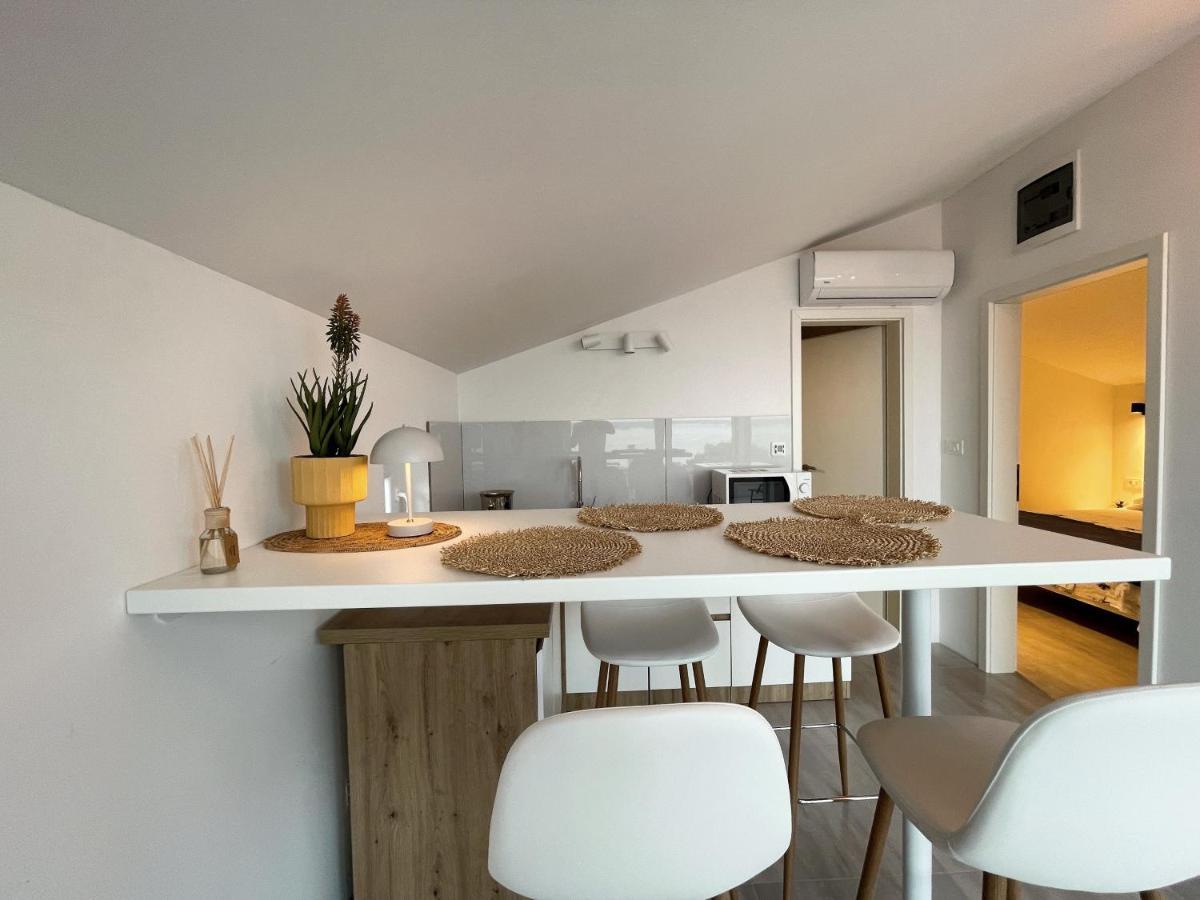 Apartment Seagreen Retreat Peruški Εξωτερικό φωτογραφία